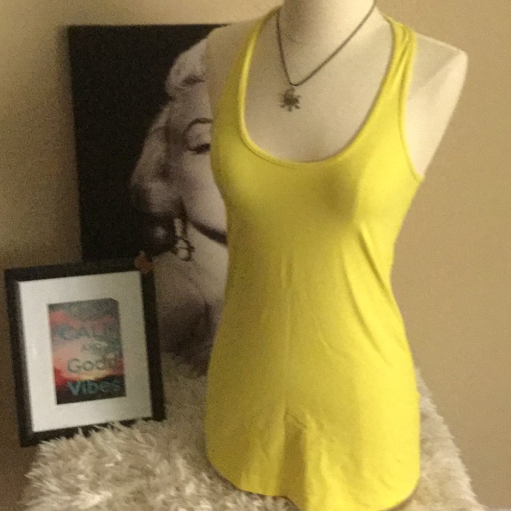 Lululemon tank